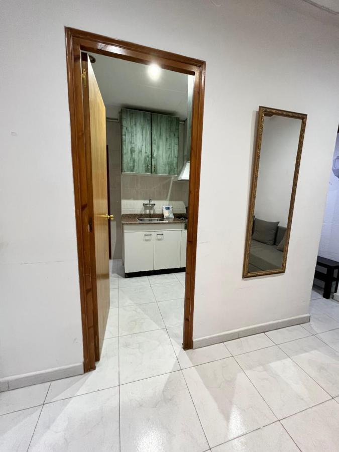 Апартаменти Bugo Luis Apartament Барселона Екстер'єр фото